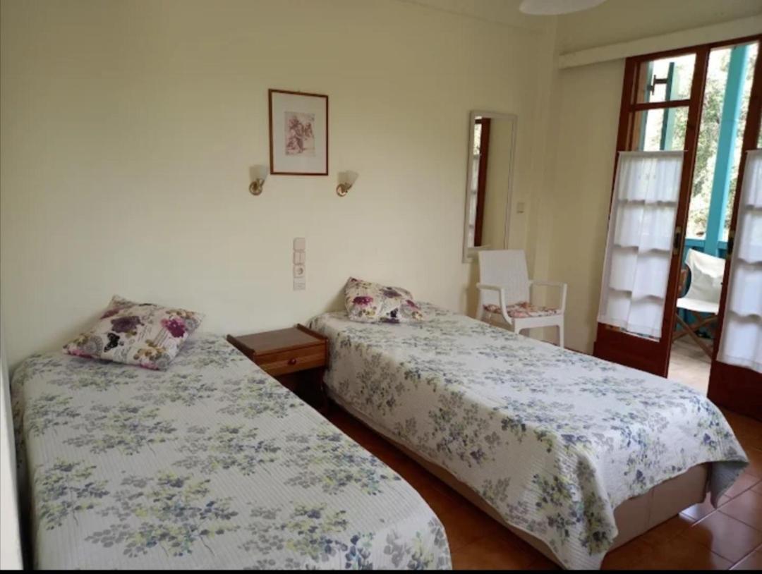 Argo Rooms Áyios Nikítas Esterno foto
